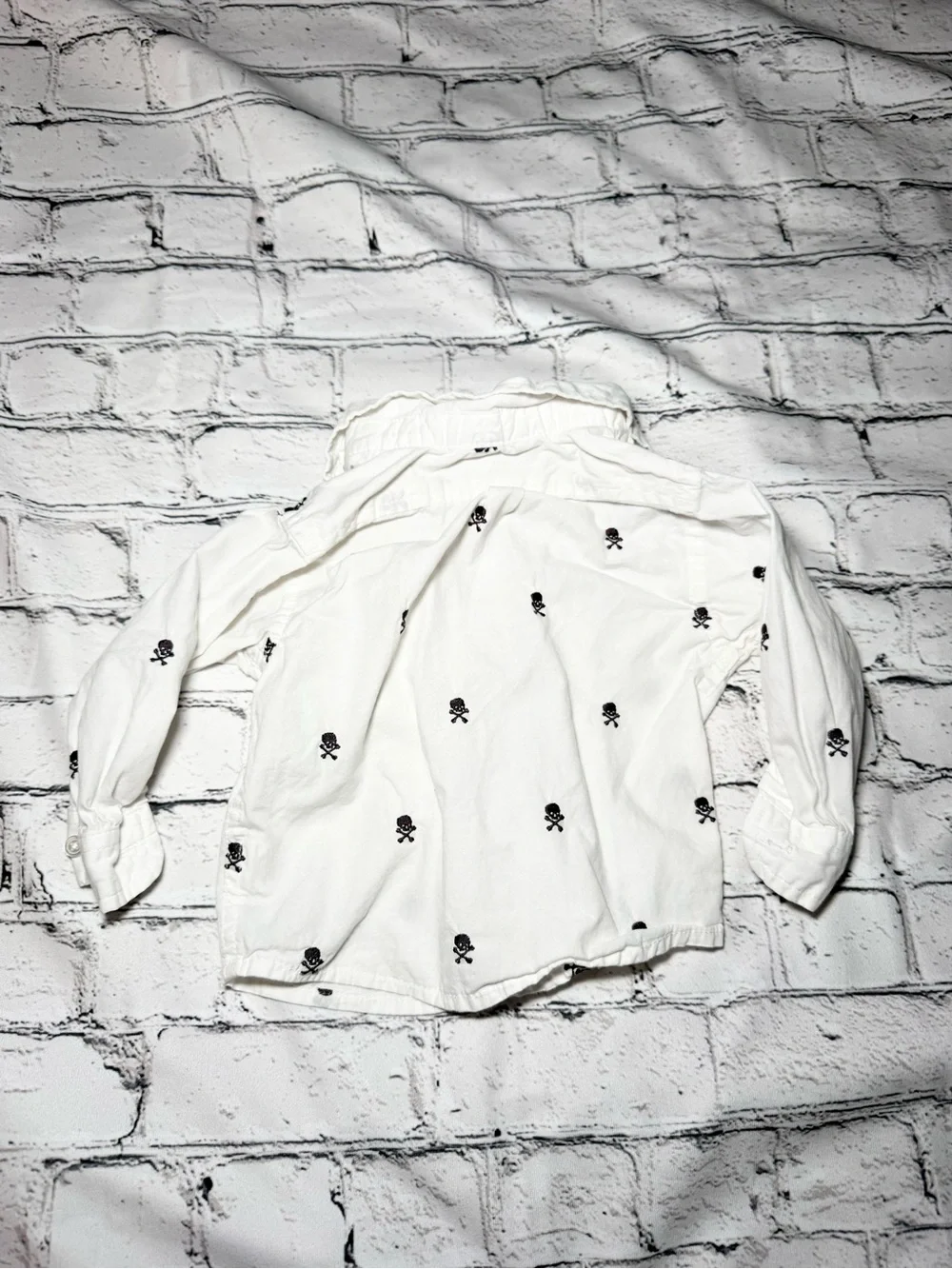 Children’s place button up. Size 6-9mo